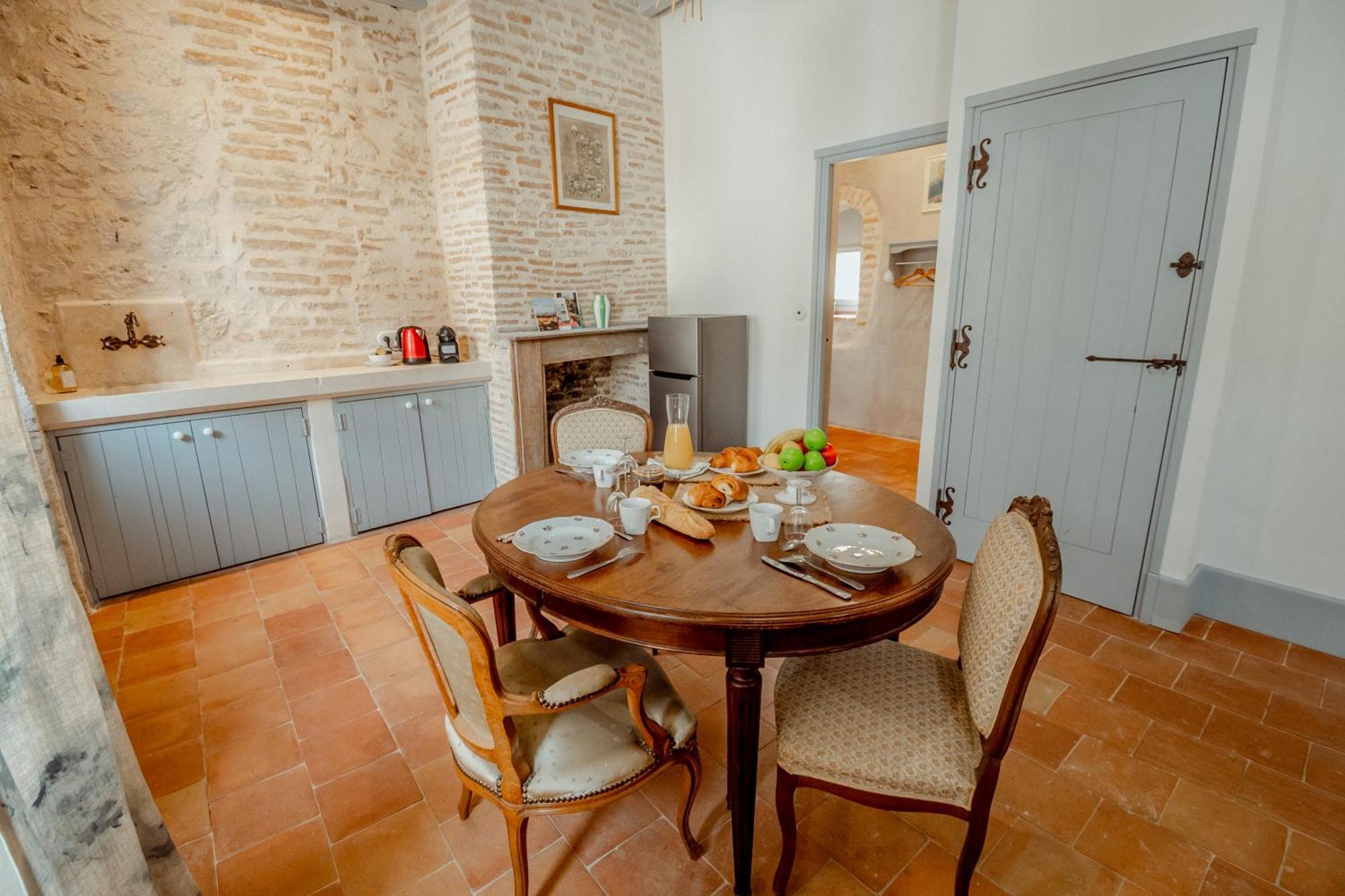 La Chambre Bleue Lauzerte Exterior photo