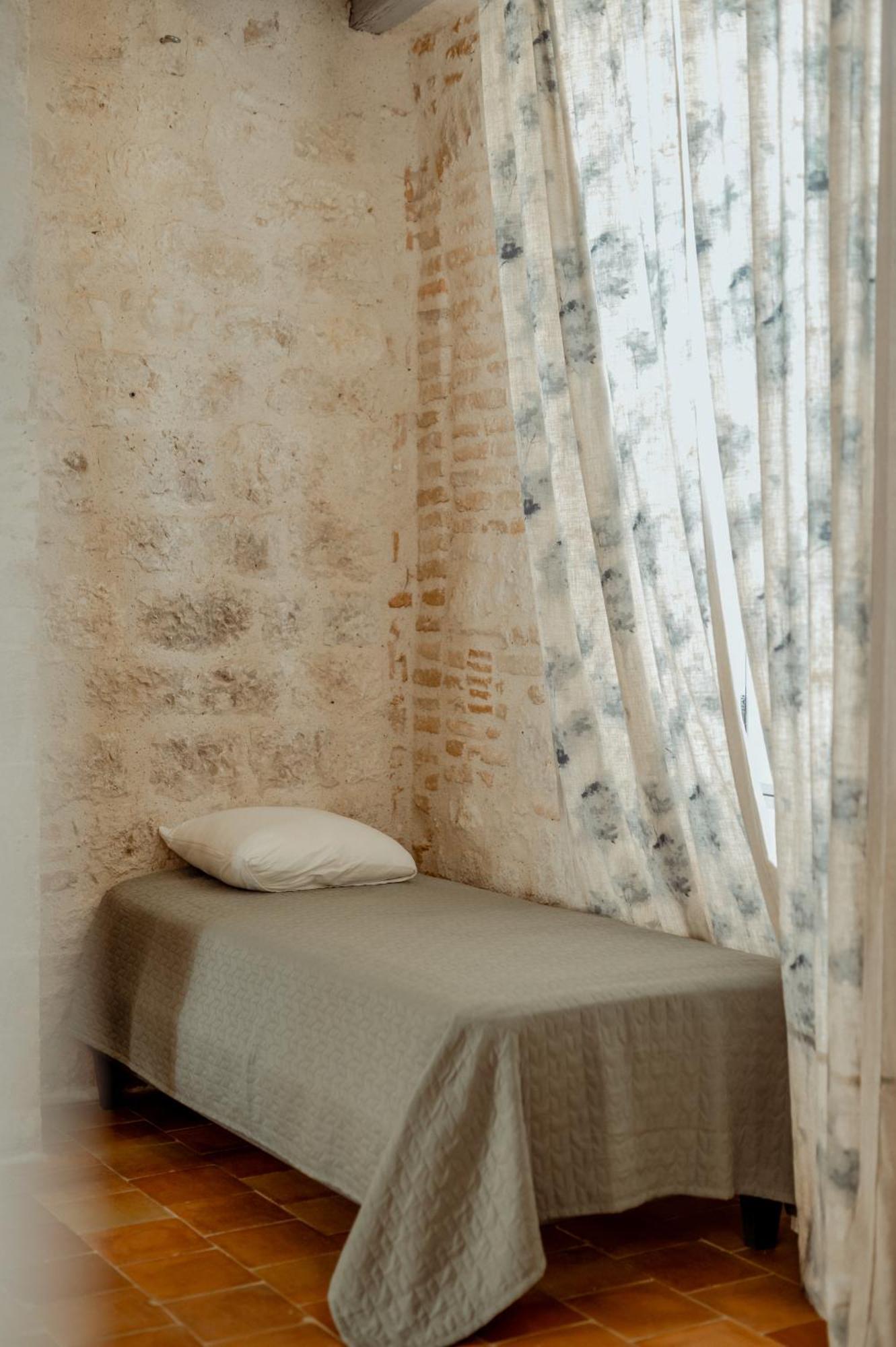 La Chambre Bleue Lauzerte Exterior photo